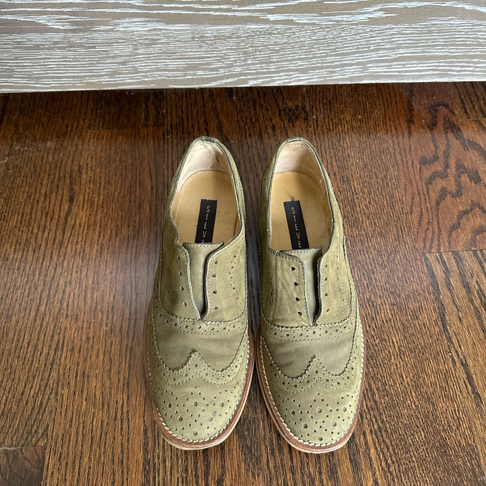 Steve Madden Olive Green Women Brogue Shoes Size 7